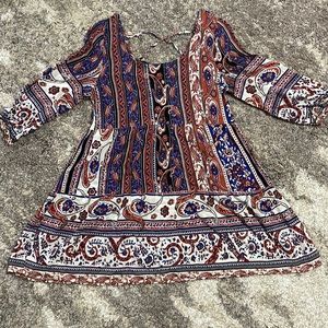 Women’s size M boutique top